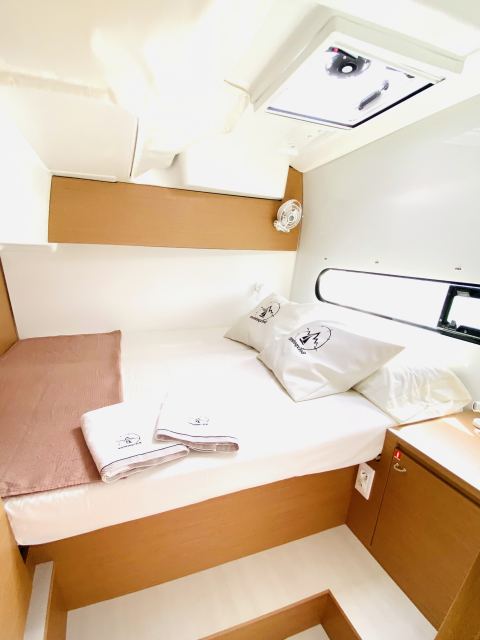 OLOKUM IBIZA BAREBOAT
