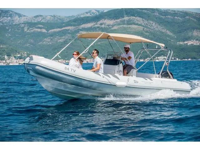 Stingray Predator 640 — 3D Tender LUX 500
