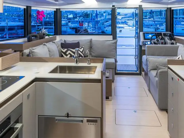 Moorings 403 PC Exclusive