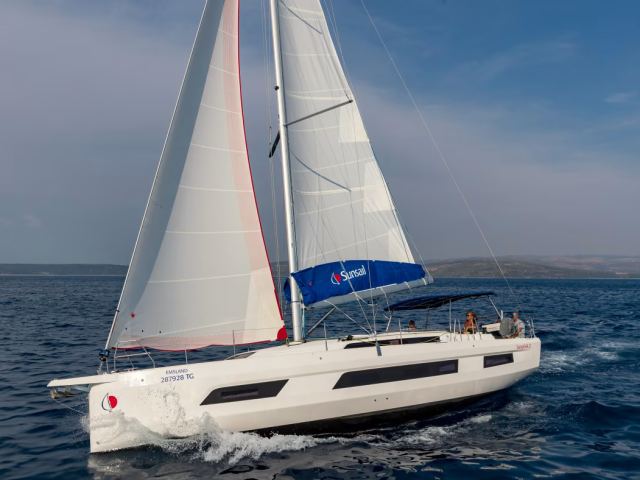 Sunsail 44.3 Premium