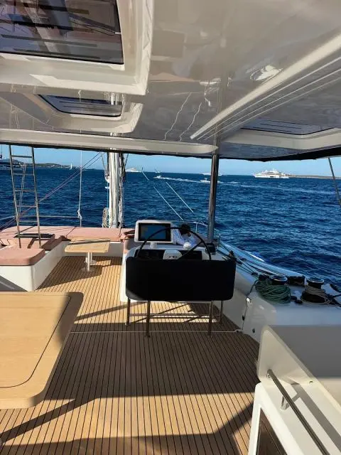 Montecristo (SXM) - FIRST CLASS — Lagoon 60