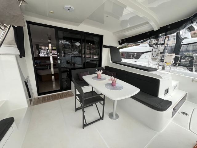 GRAND DELUXE III