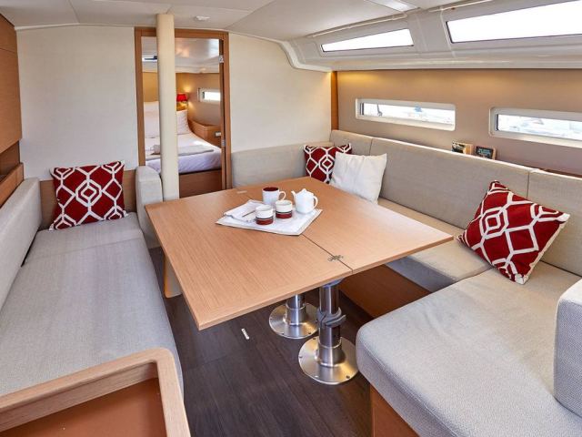 Sunsail 410 Premium