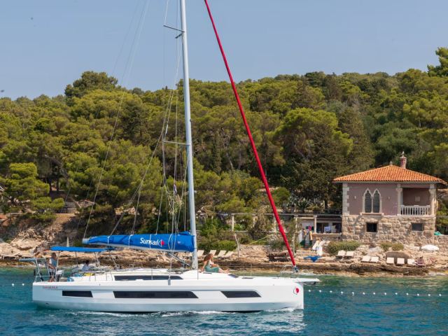 Sunsail 44.4 Premium
