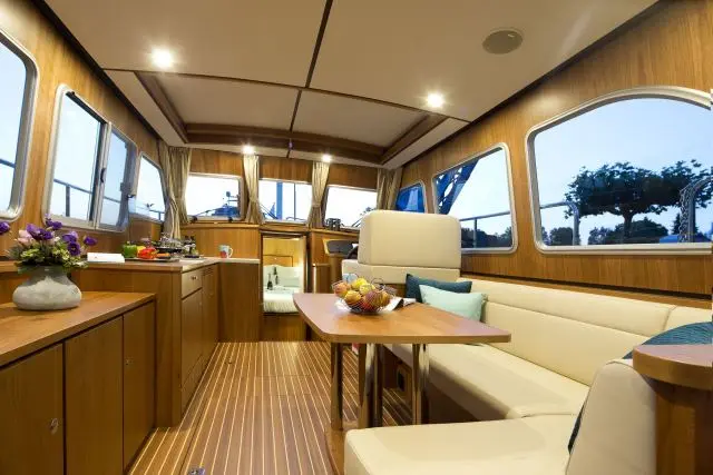 Adagio — Linssen Grand Sturdy 35.0 Sedan