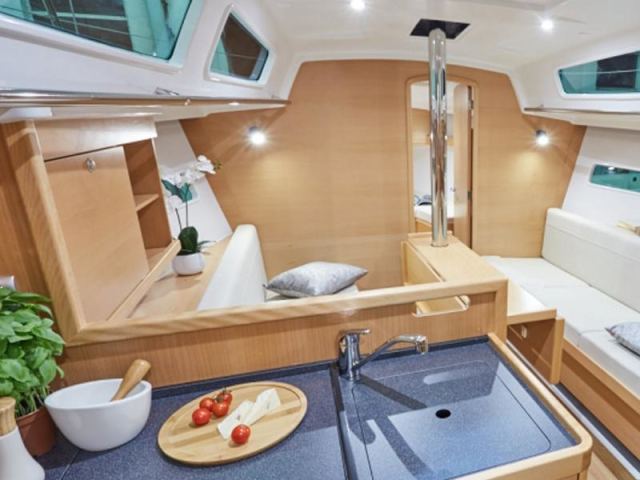 Sunsail Sun Odyssey 319 Classic