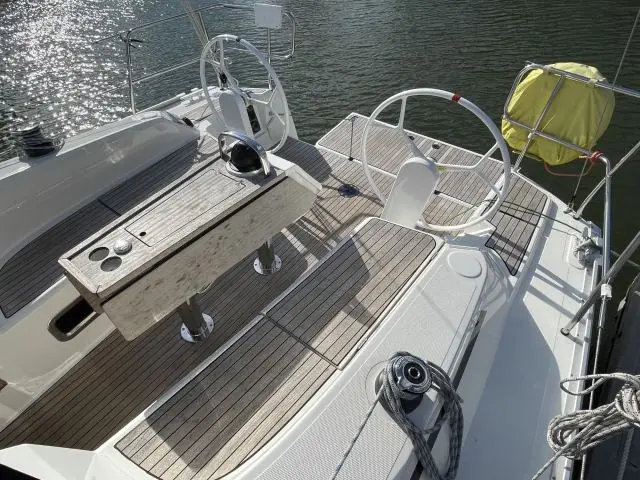 EIGHTEEN — Bavaria Cruiser 34